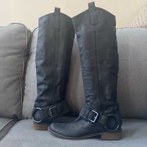 Steve Madden Bankker leather belted riding boots